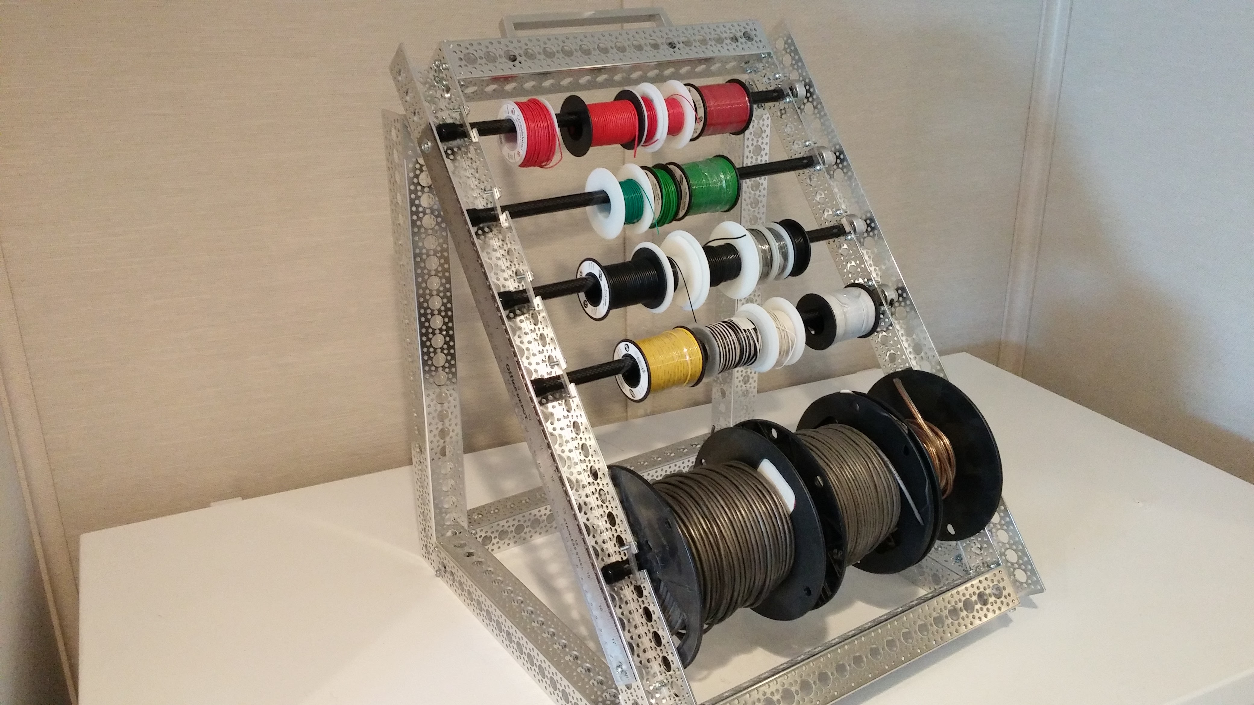 A simple wire spool holder by alexclink